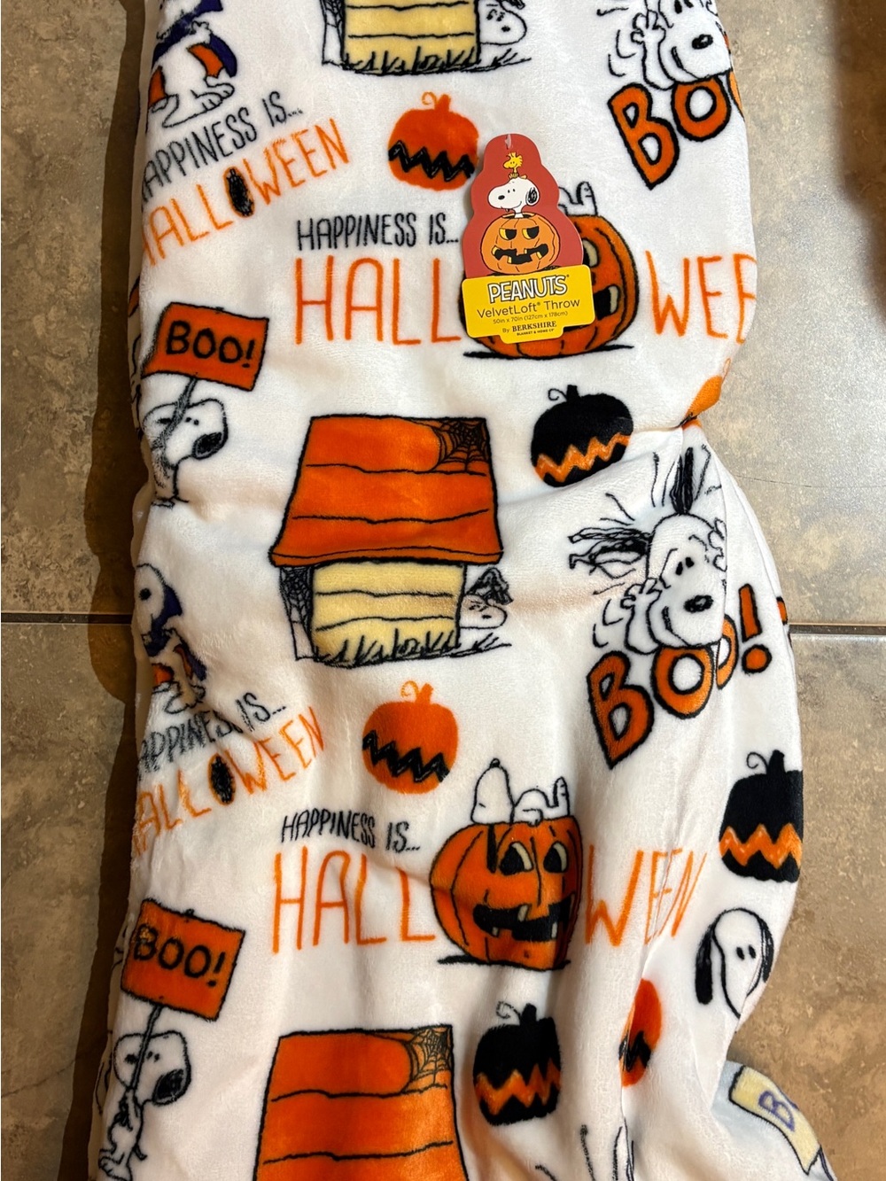 Peanuts Snoopy Halloween blanket new - White & Orange
